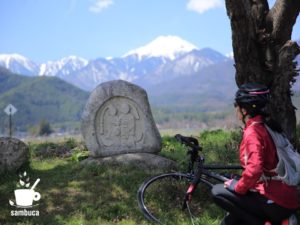 常念道祖神を眺める
