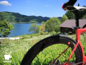 木崎湖の北西岸付近から