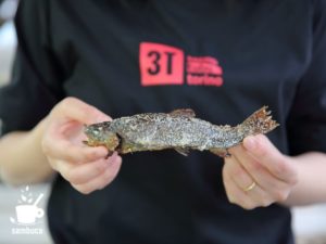 嘉門次小屋の岩魚の塩焼き