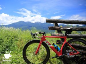 3Tのロードバイクと乗鞍岳