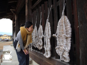 四賀・保福寺の巨大な草鞋